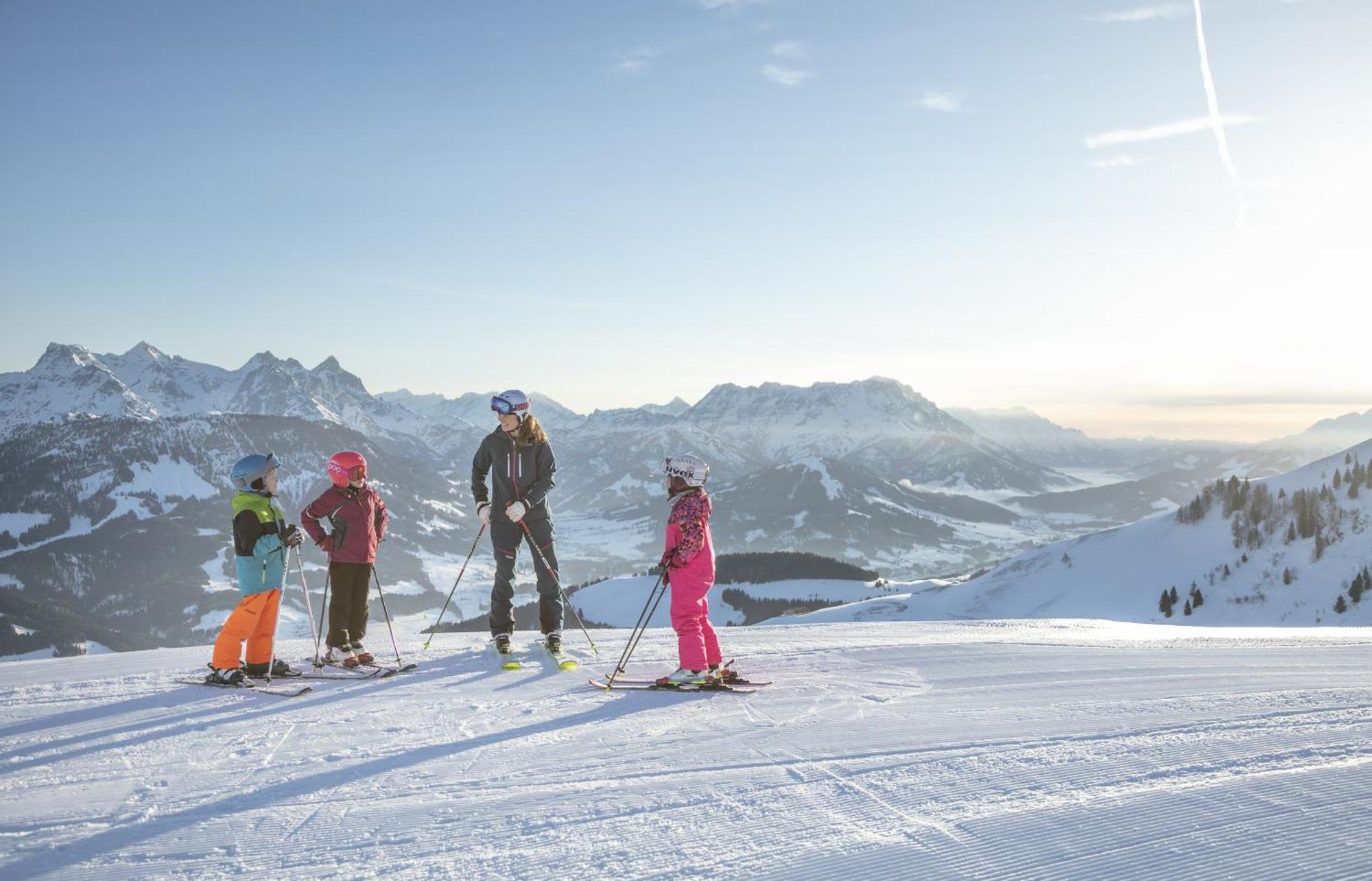Kitzbuehel Suites By Alps Resorts オーベルンドルフ・イン・チロル エクステリア 写真